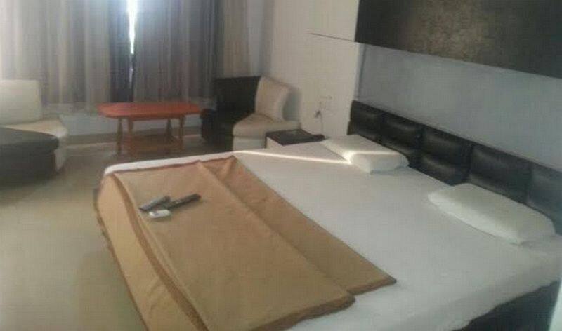 Hotel Kesar, Khandwa 5